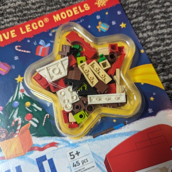NEW LEGO Christmas set and book - Picture 3 of 4